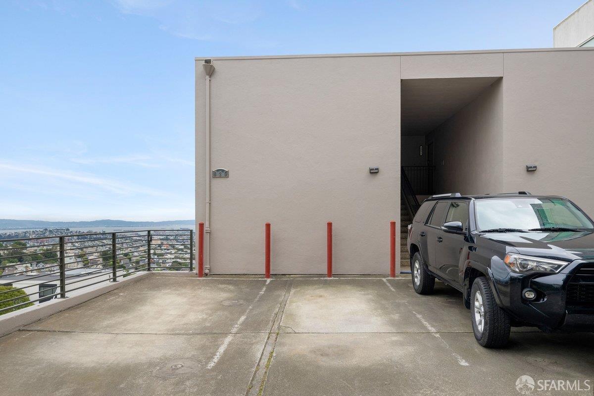 827 Corbett Avenue # 101