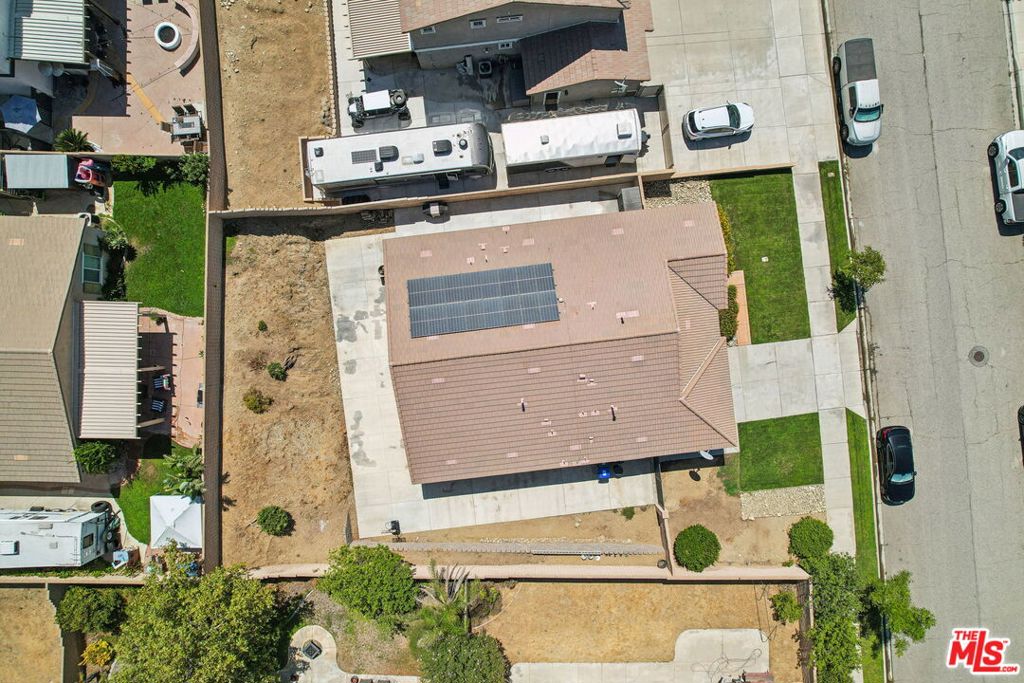 5121 Wisteria Lane