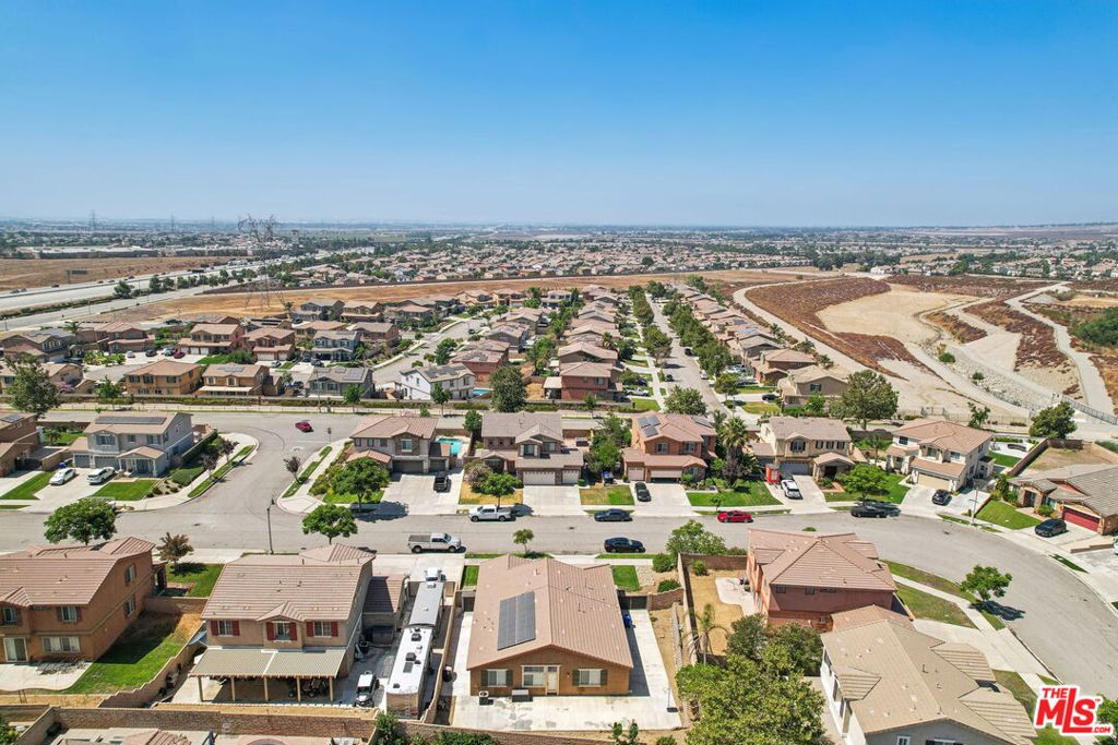 5121 Wisteria Lane