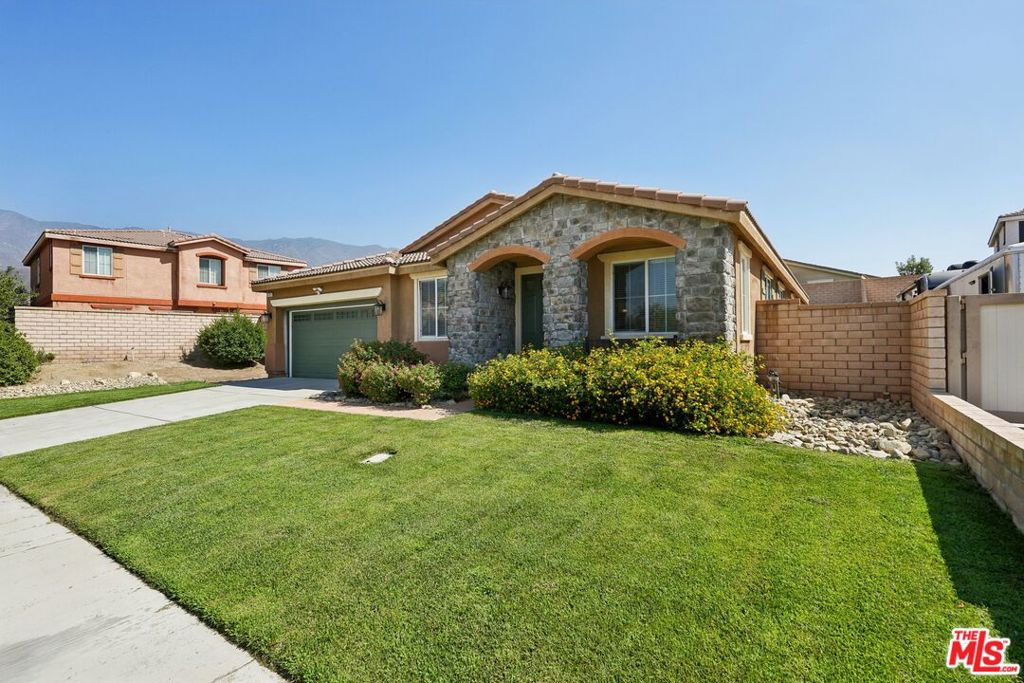 5121 Wisteria Lane