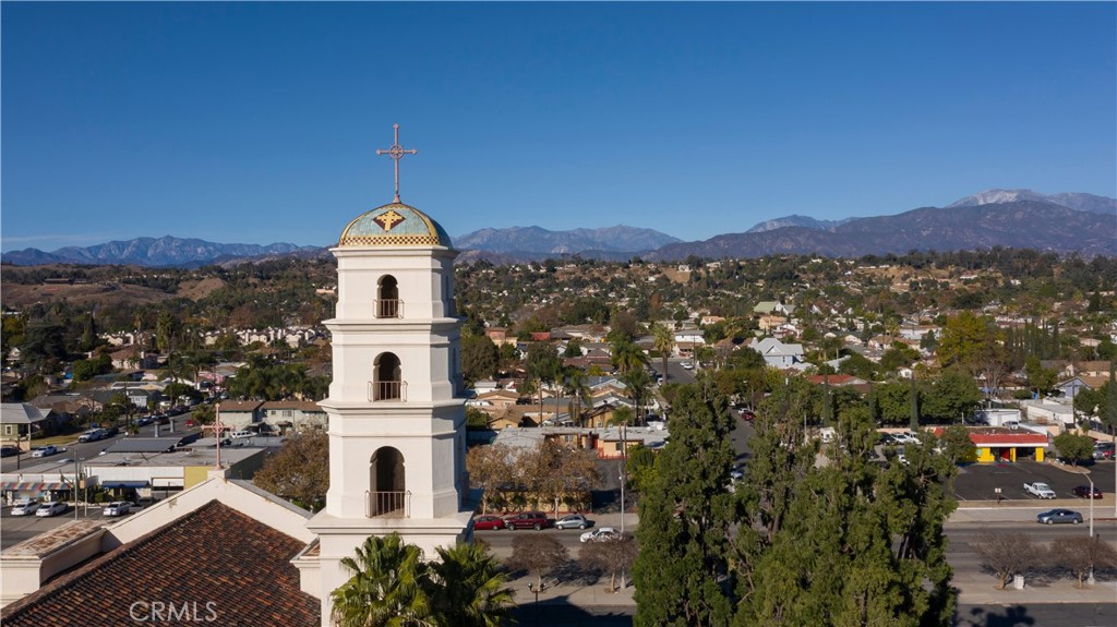 101 W Mission Boulevard 305