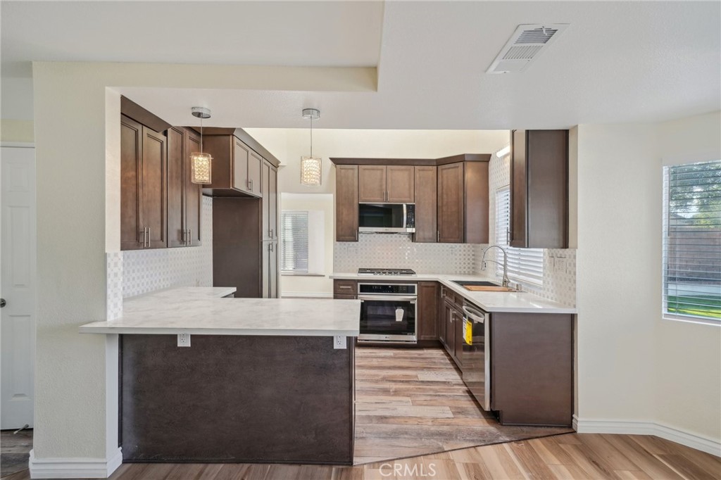 306 E Cascade Drive