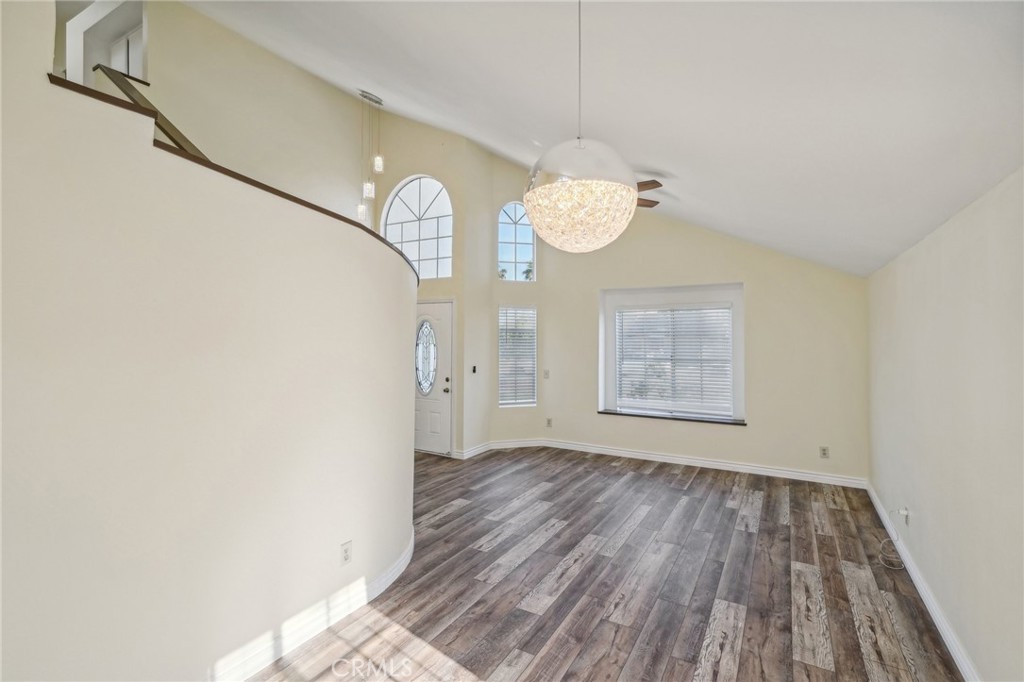 306 E Cascade Drive