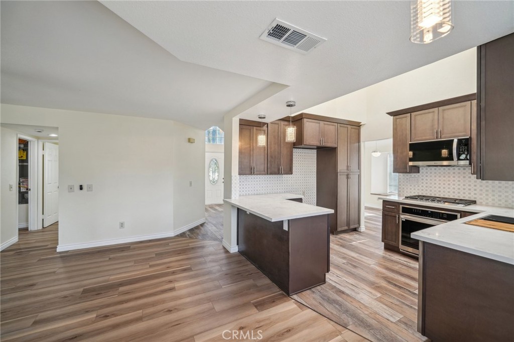306 E Cascade Drive