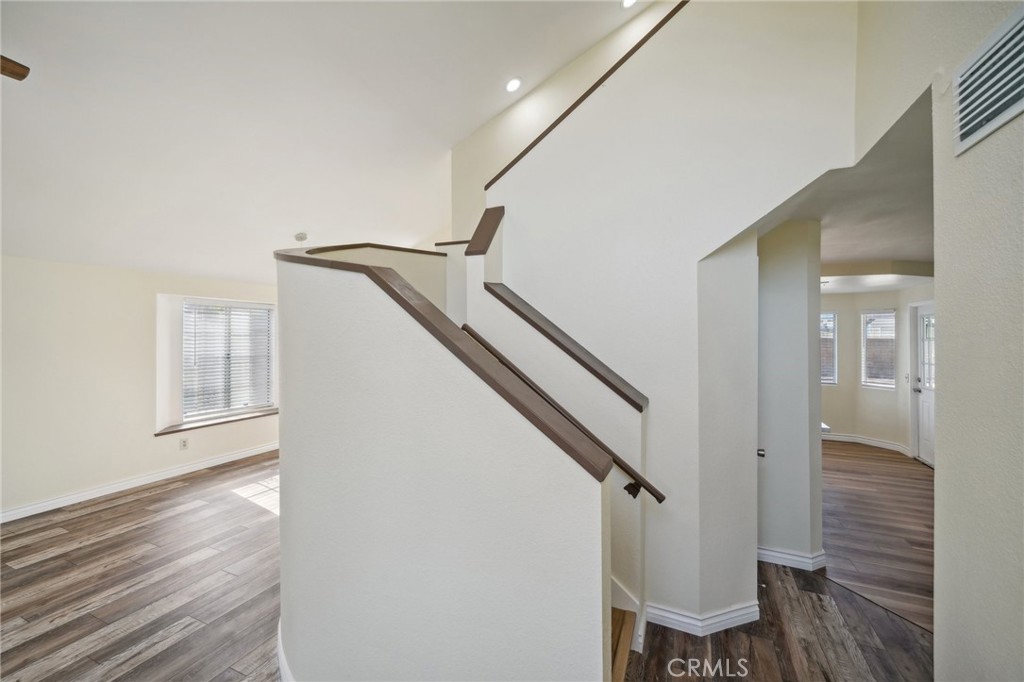 306 E Cascade Drive