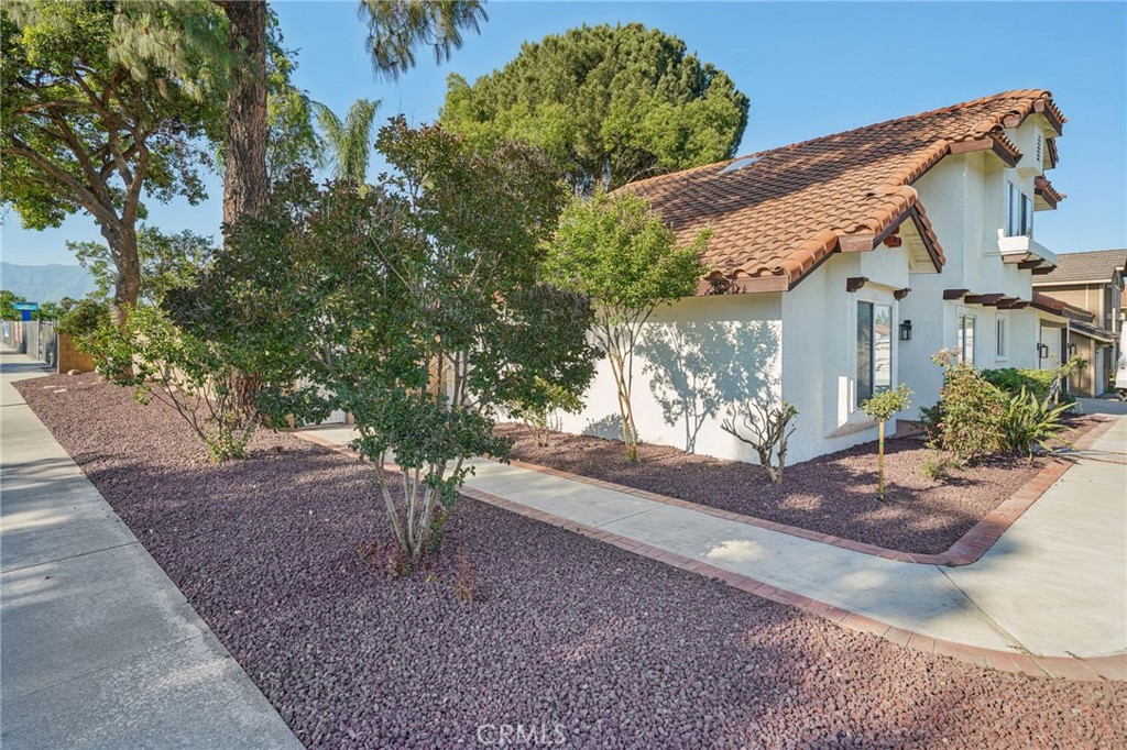 306 E Cascade Drive