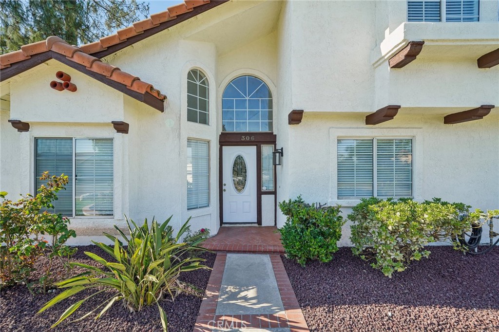 306 E Cascade Drive