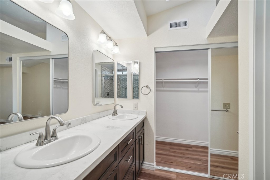 306 E Cascade Drive