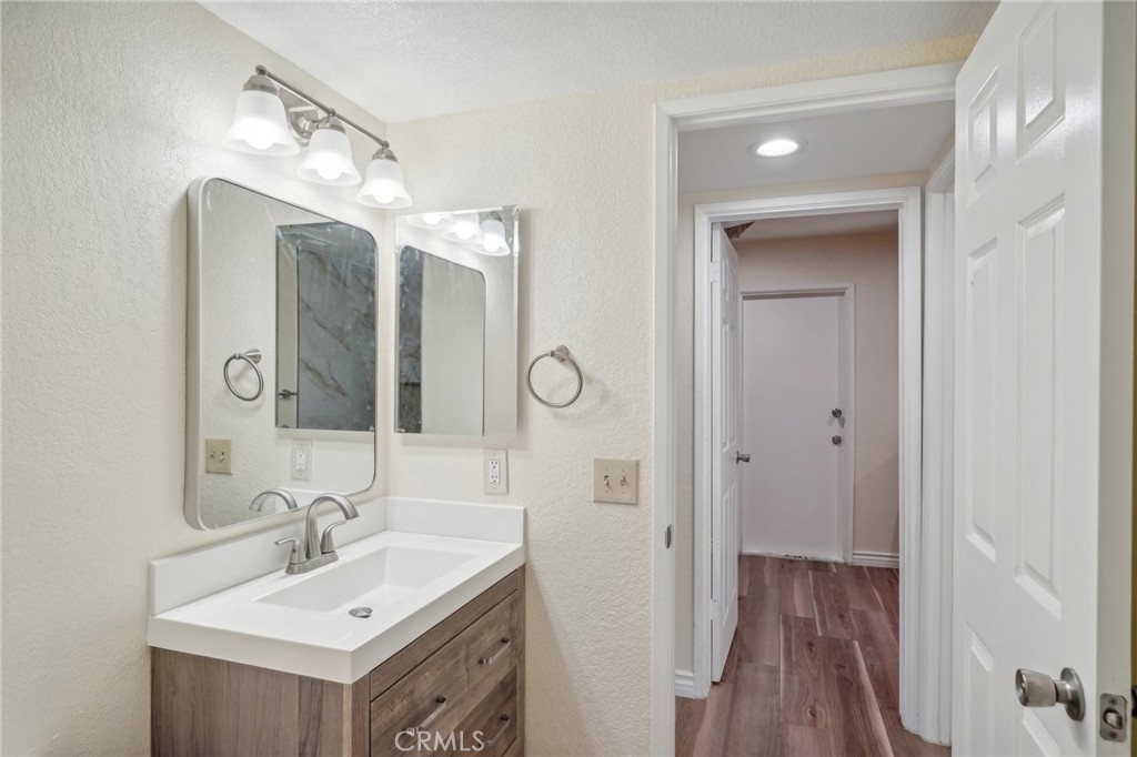 306 E Cascade Drive