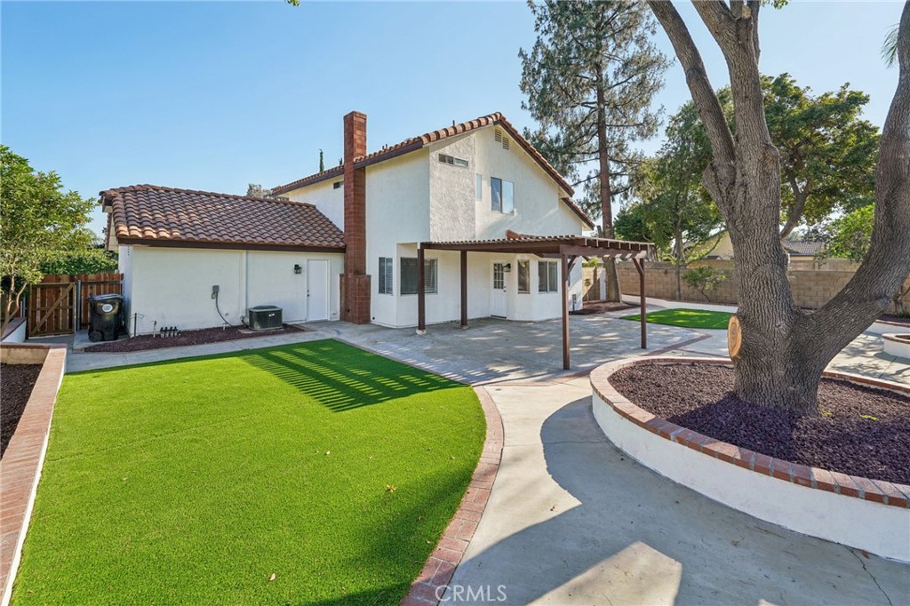 306 E Cascade Drive