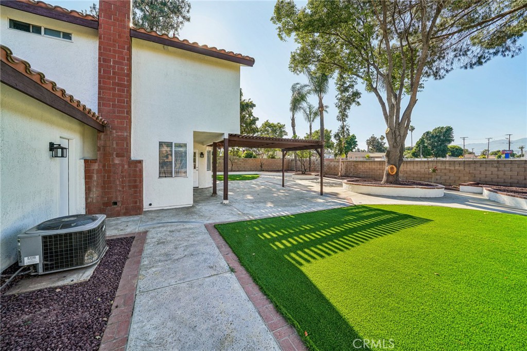 306 E Cascade Drive