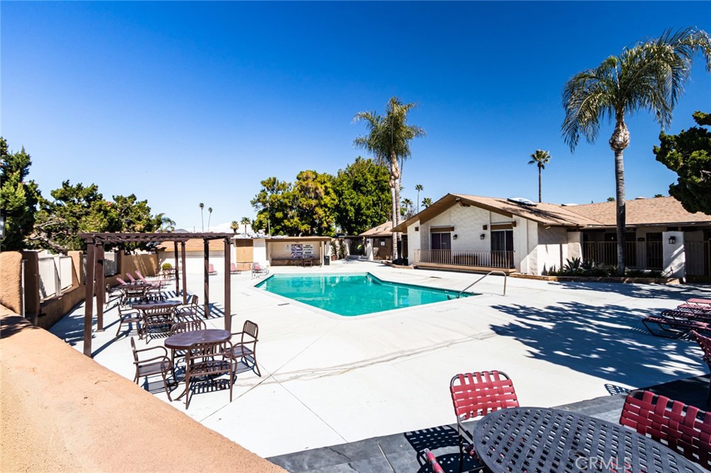 3701 Fillmore st 175