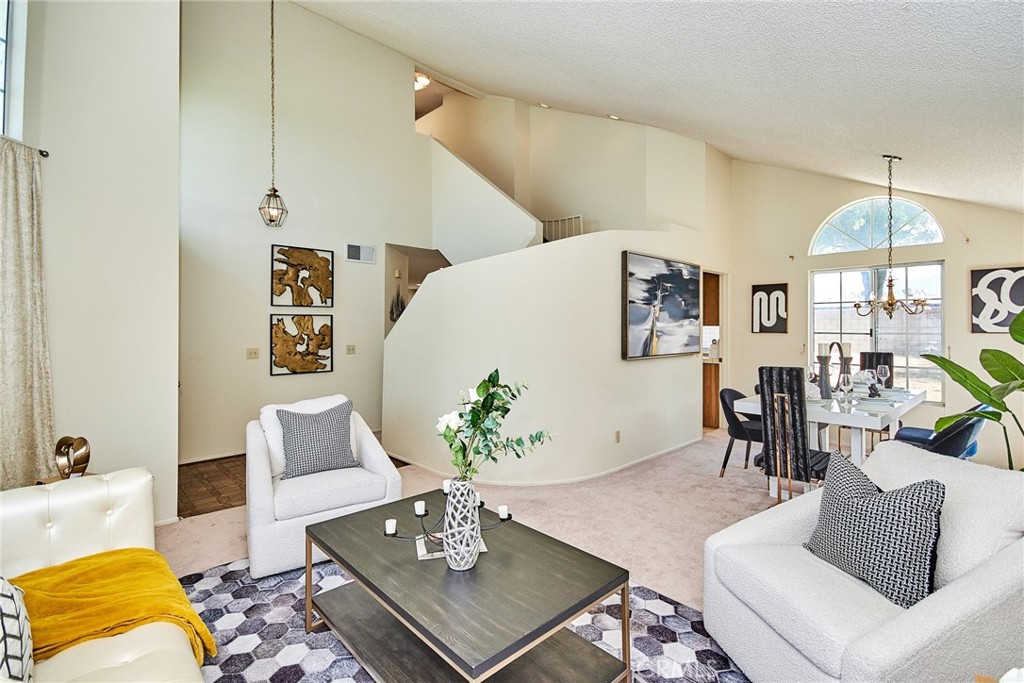 344 E Cascade Drive