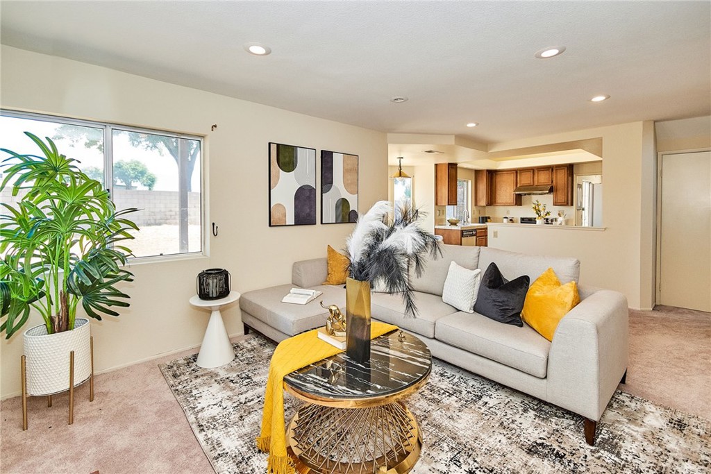 344 E Cascade Drive