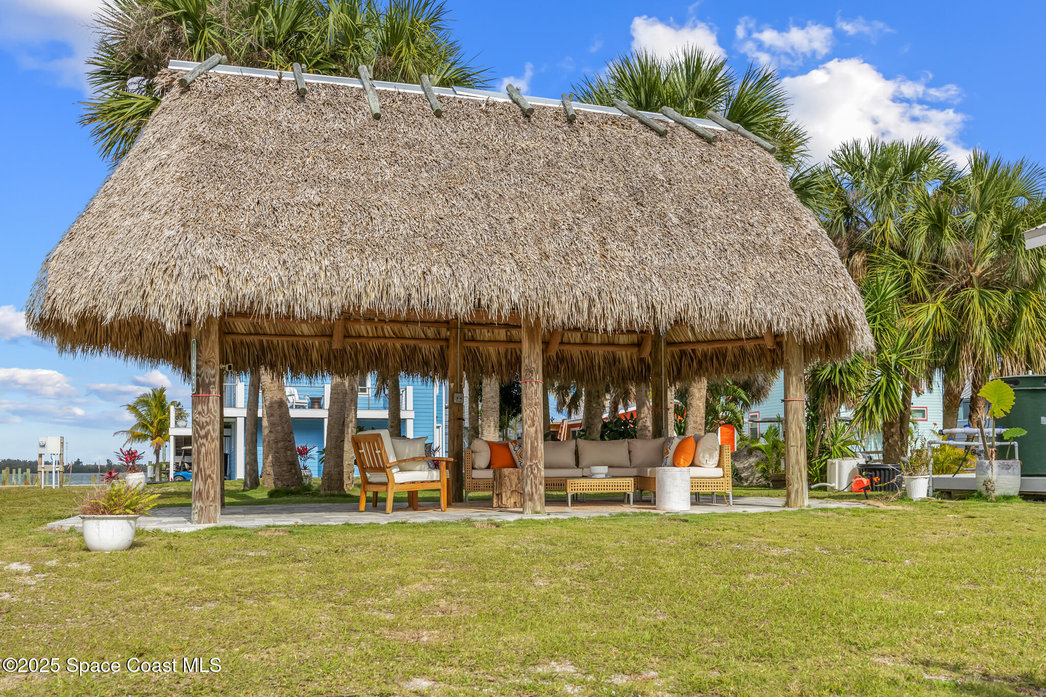 35 Vip Island B, Grant-Valkaria