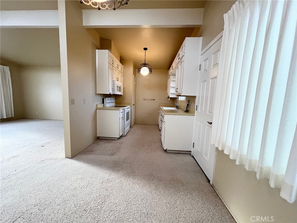 2225 Ironwood Avenue