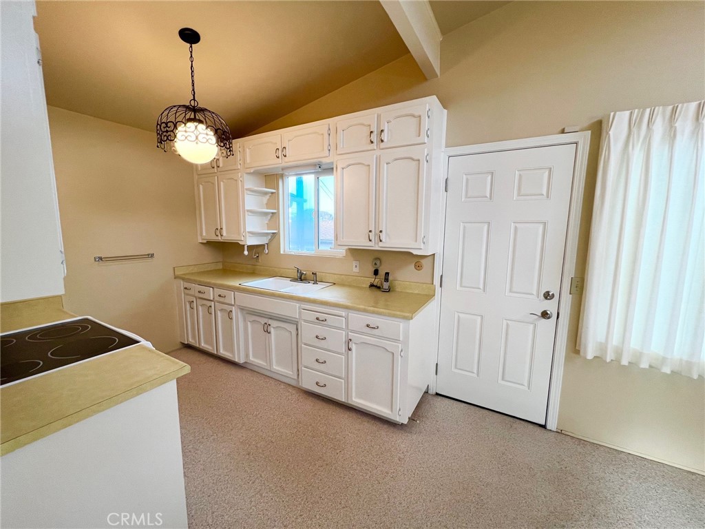 2225 Ironwood Avenue