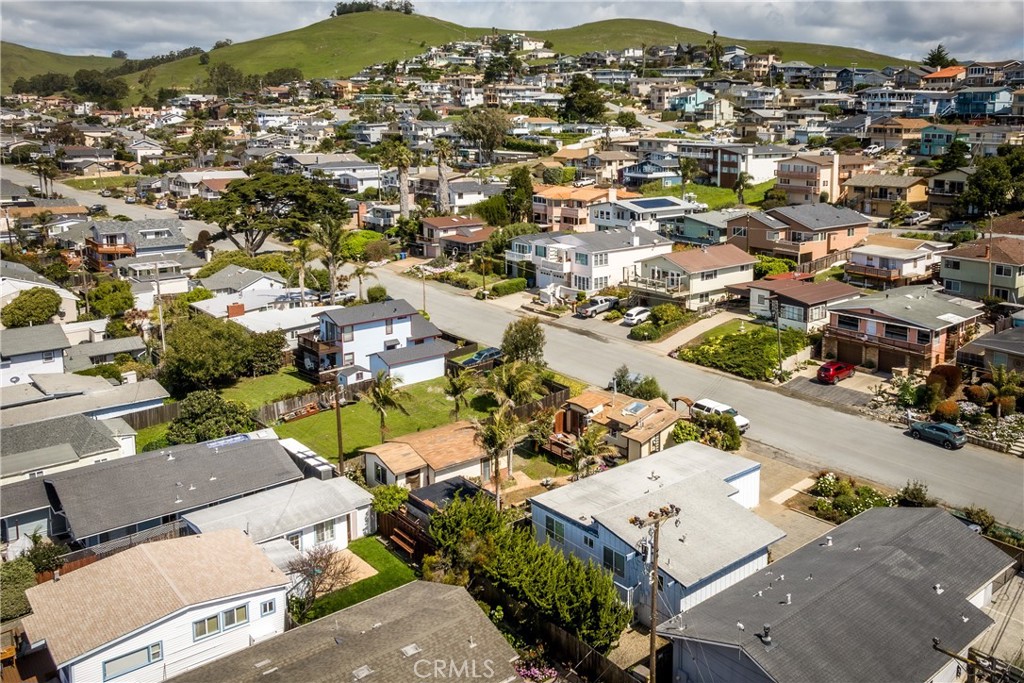 2225 Ironwood Avenue