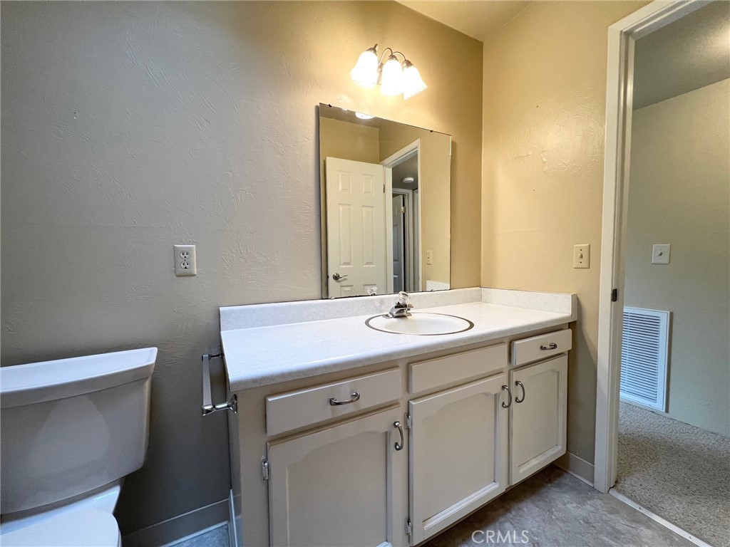 2225 Ironwood Avenue