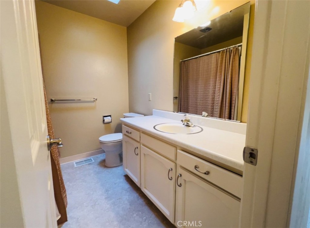 2225 Ironwood Avenue