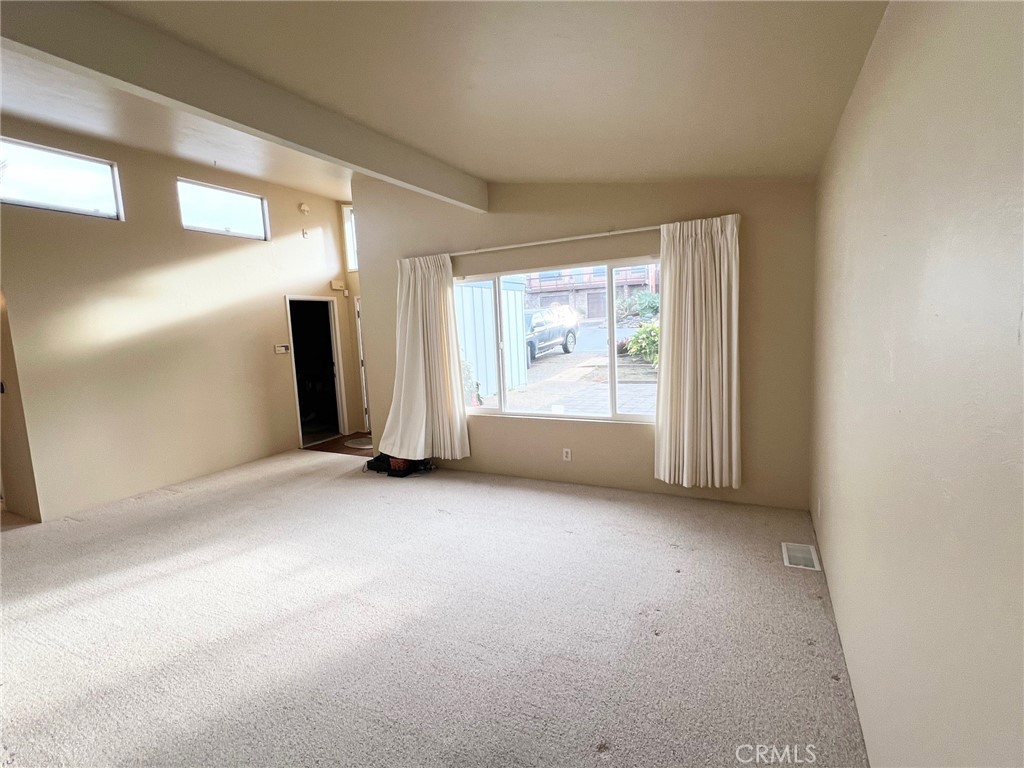 2225 Ironwood Avenue