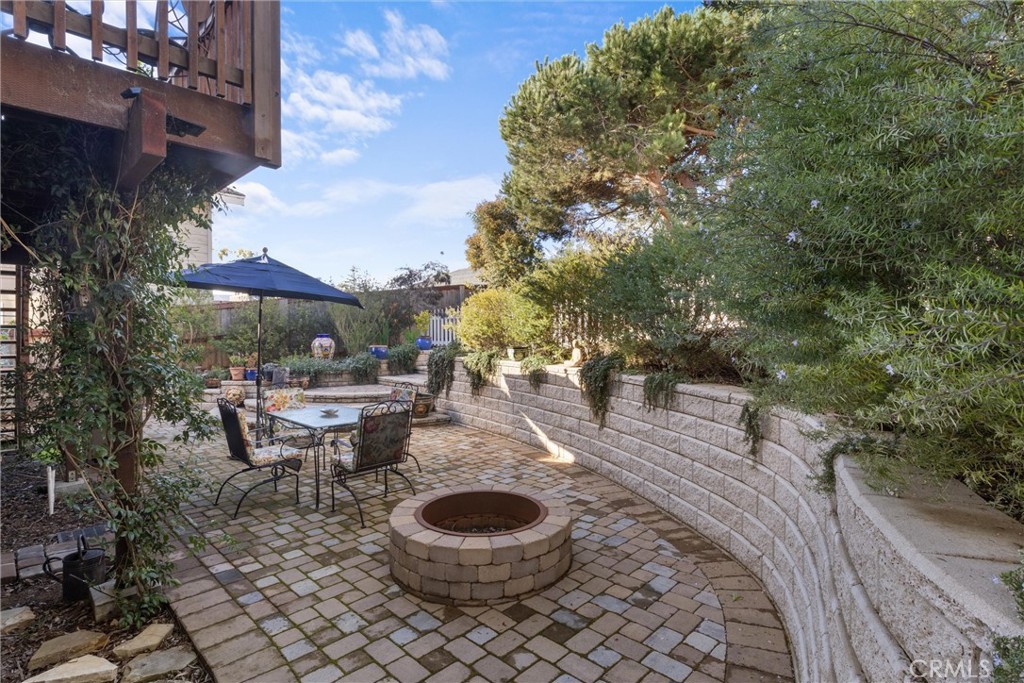 1076 Santa Maria Avenue