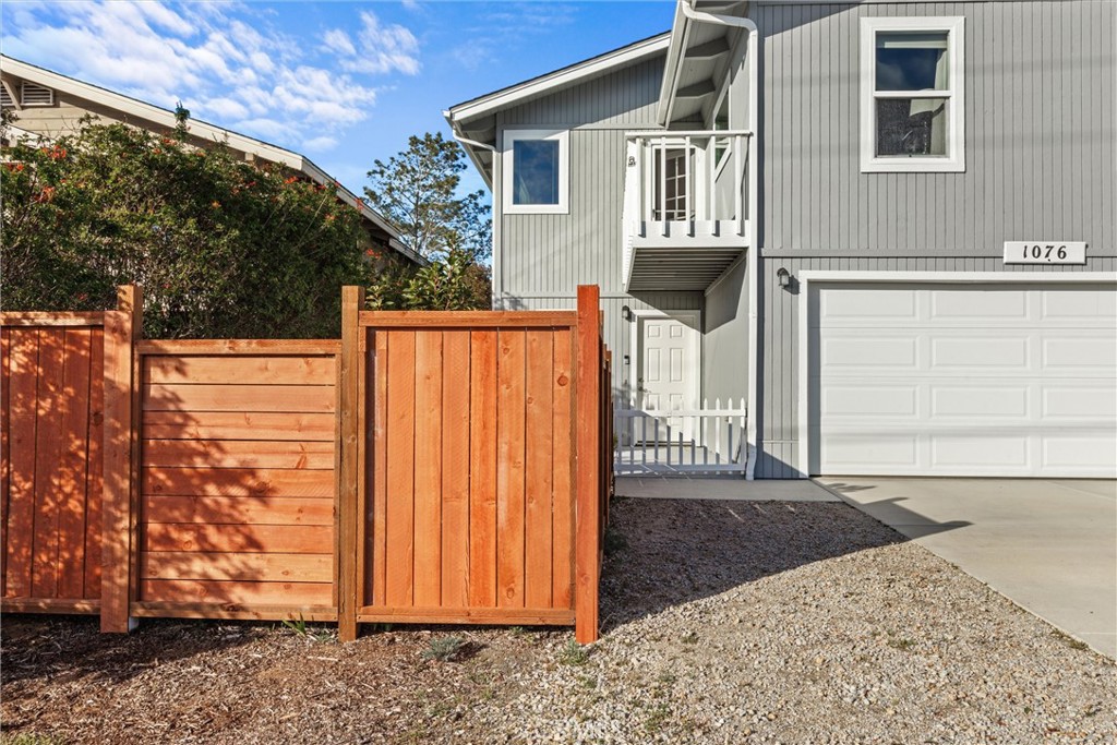 1076 Santa Maria Avenue