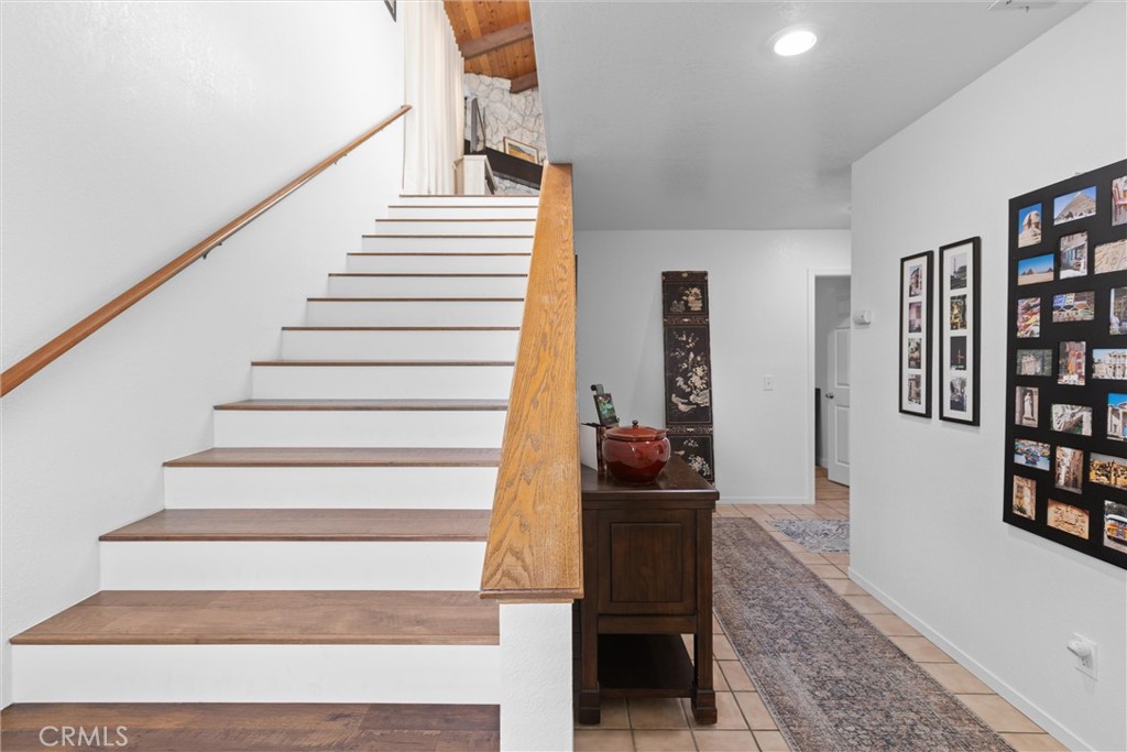 1076 Santa Maria Avenue