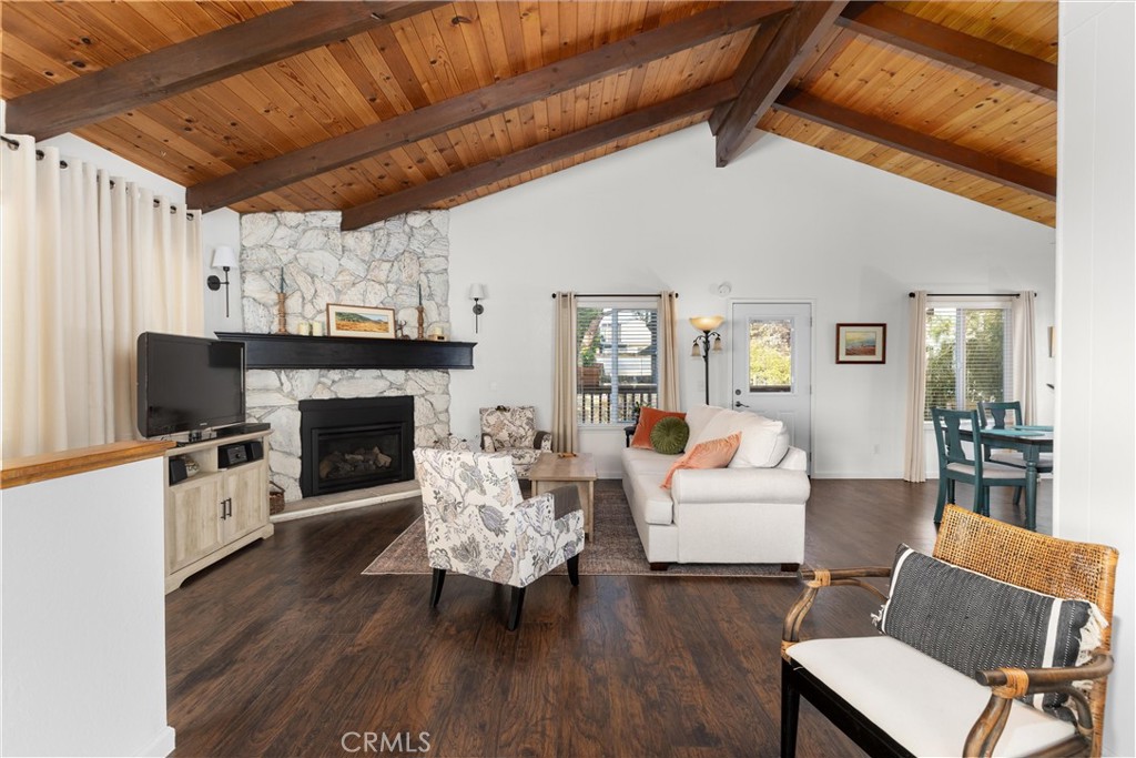 1076 Santa Maria Avenue