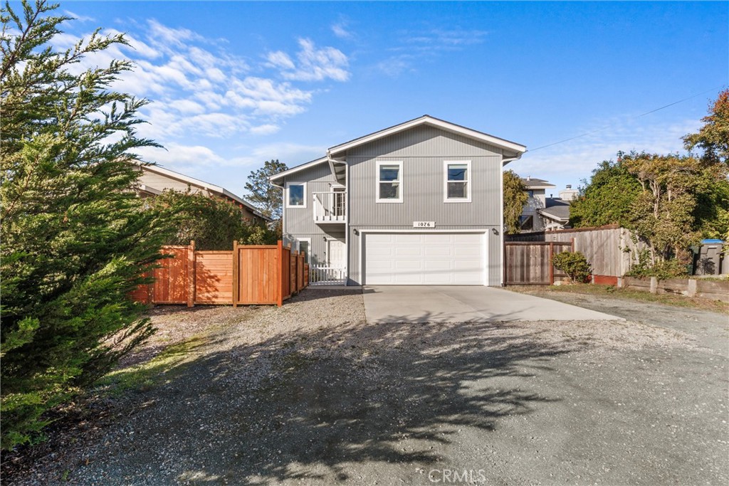 1076 Santa Maria Avenue