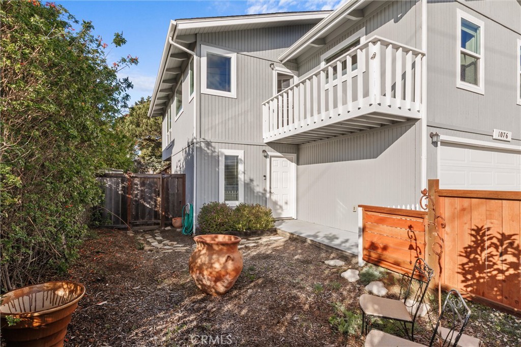 1076 Santa Maria Avenue