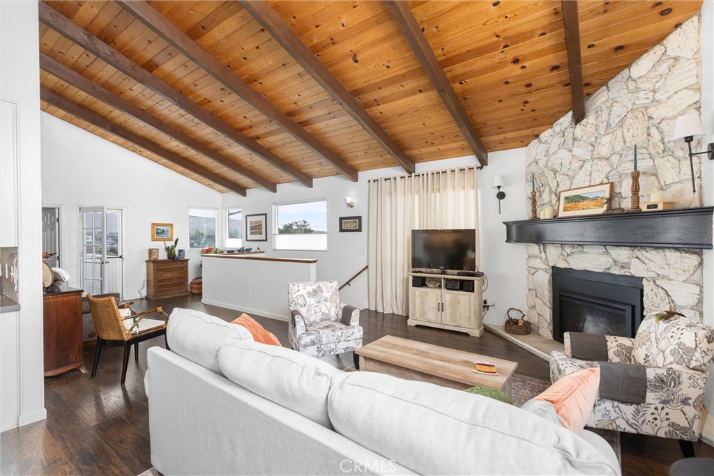 1076 Santa Maria Avenue