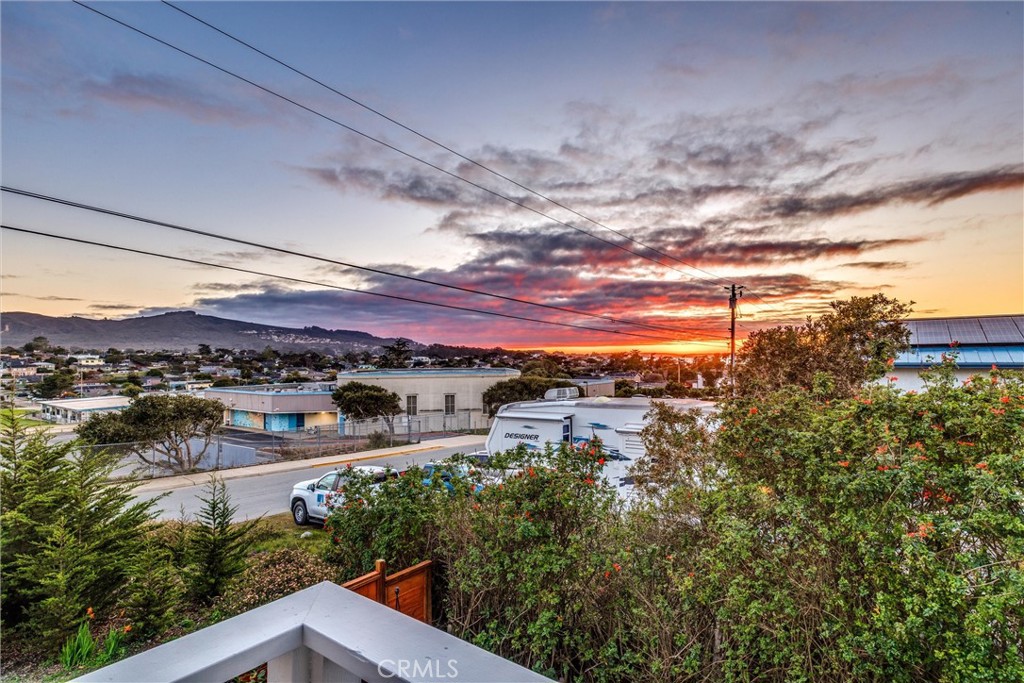 1076 Santa Maria Avenue