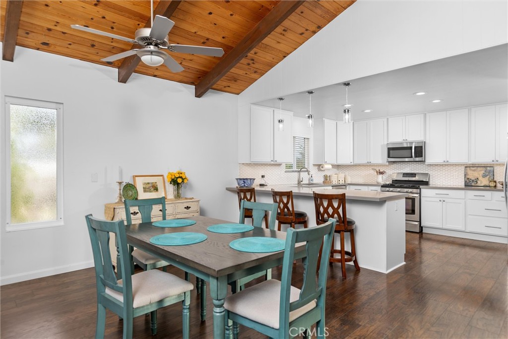 1076 Santa Maria Avenue