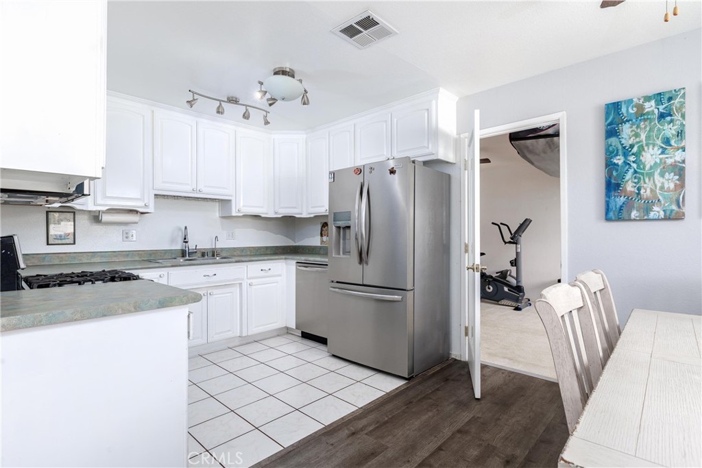 4510 Mananita Avenue