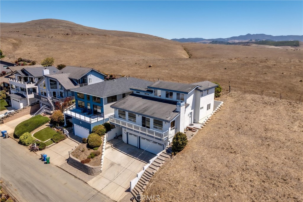 2556 Nutmeg Avenue