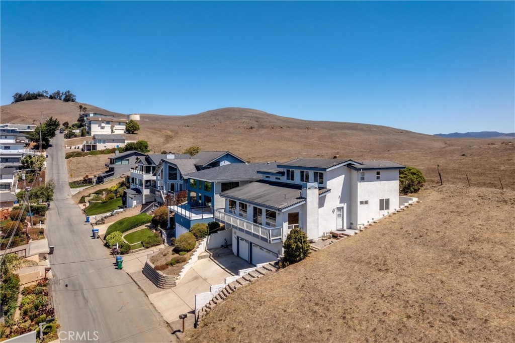2556 Nutmeg Avenue