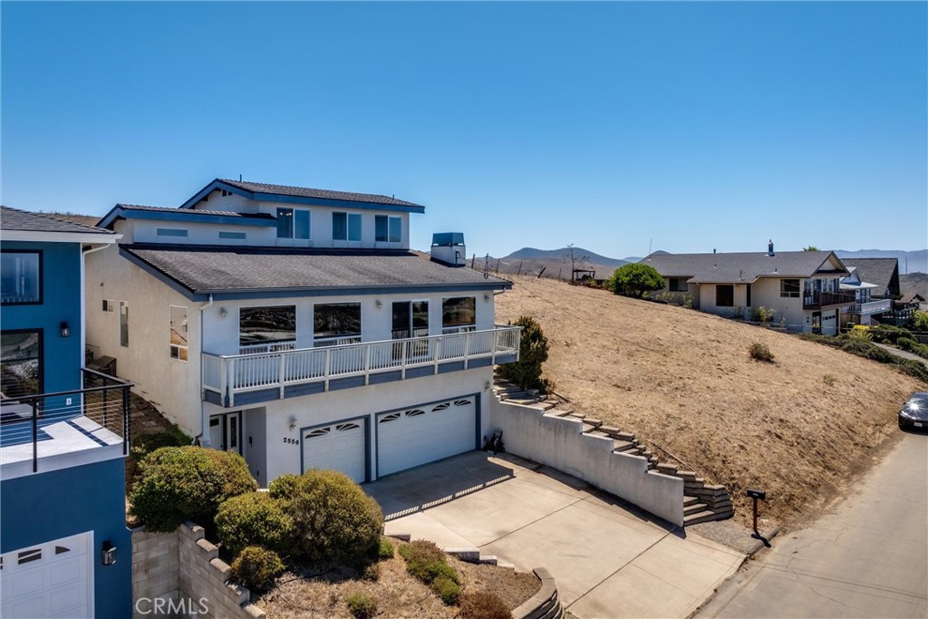 2556 Nutmeg Avenue