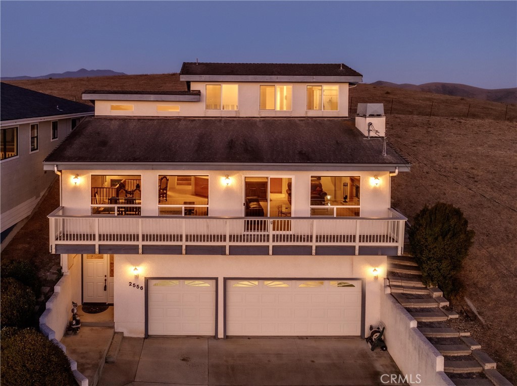 2556 Nutmeg Avenue