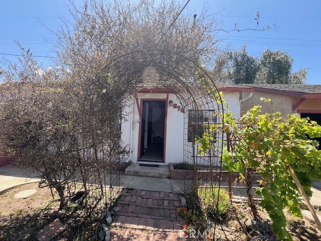 970 Las Tunas Street