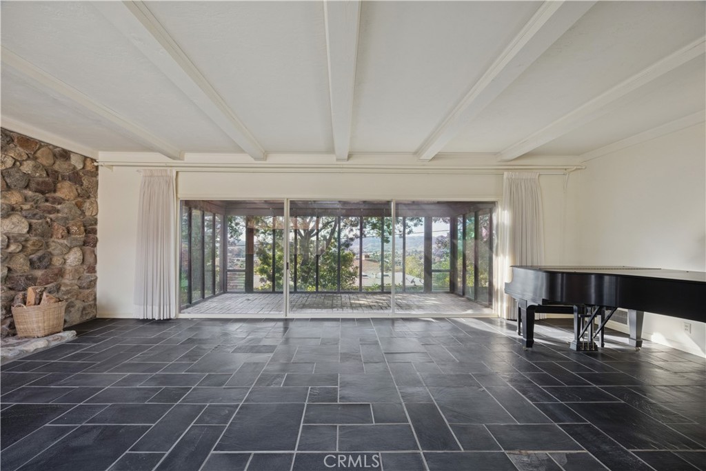 25 Buena Vista Avenue