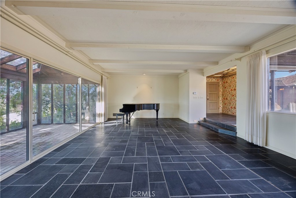 25 Buena Vista Avenue