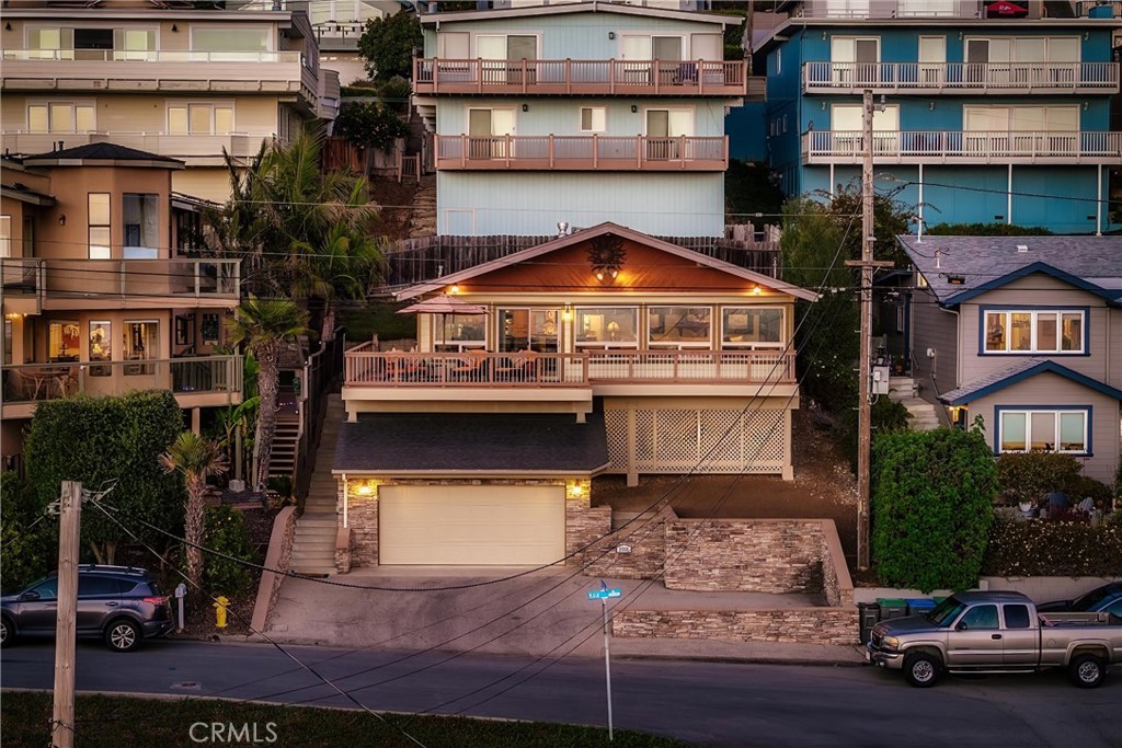2560 Koa Avenue