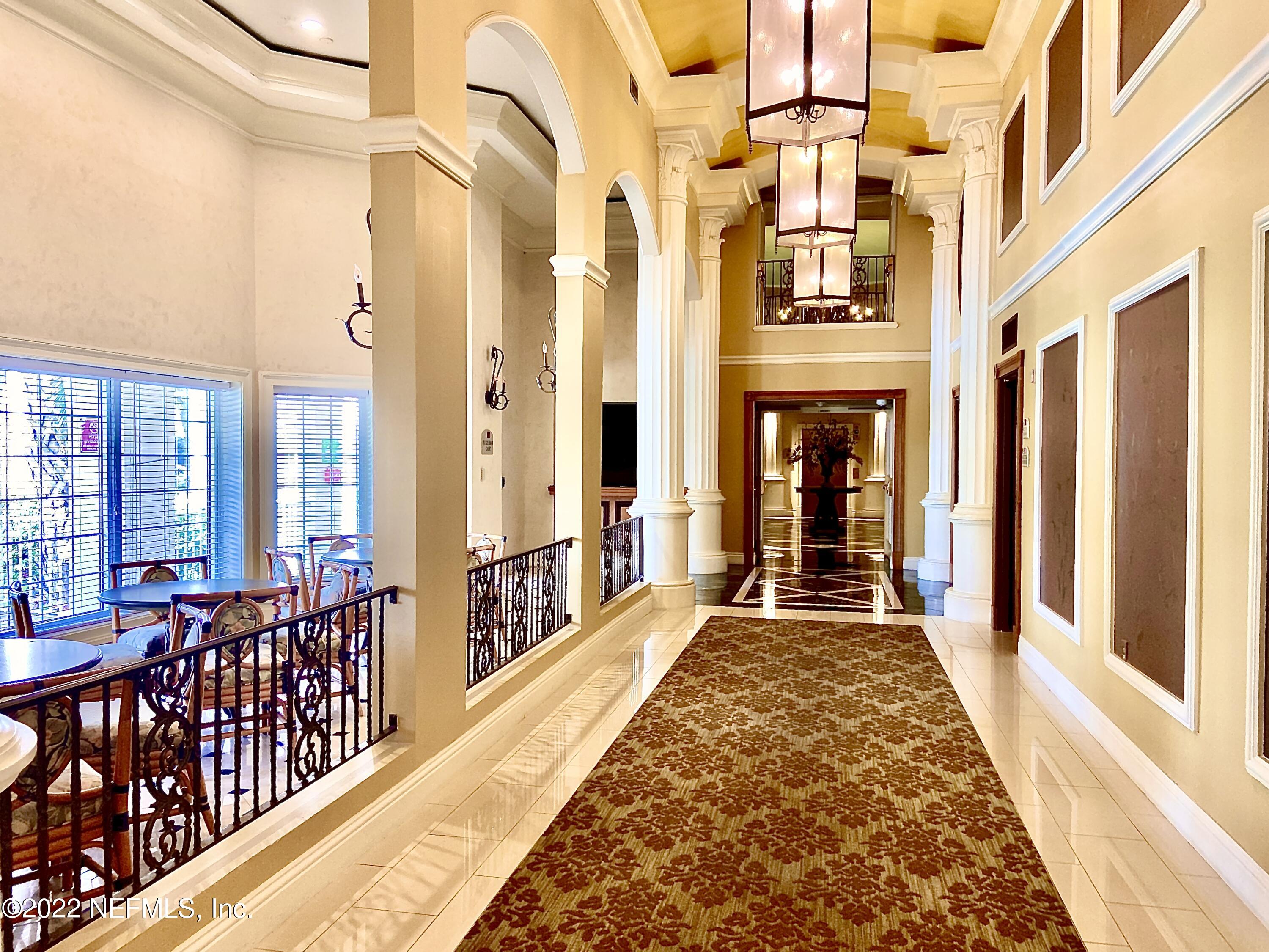 400 E BAY ST Unit: 303