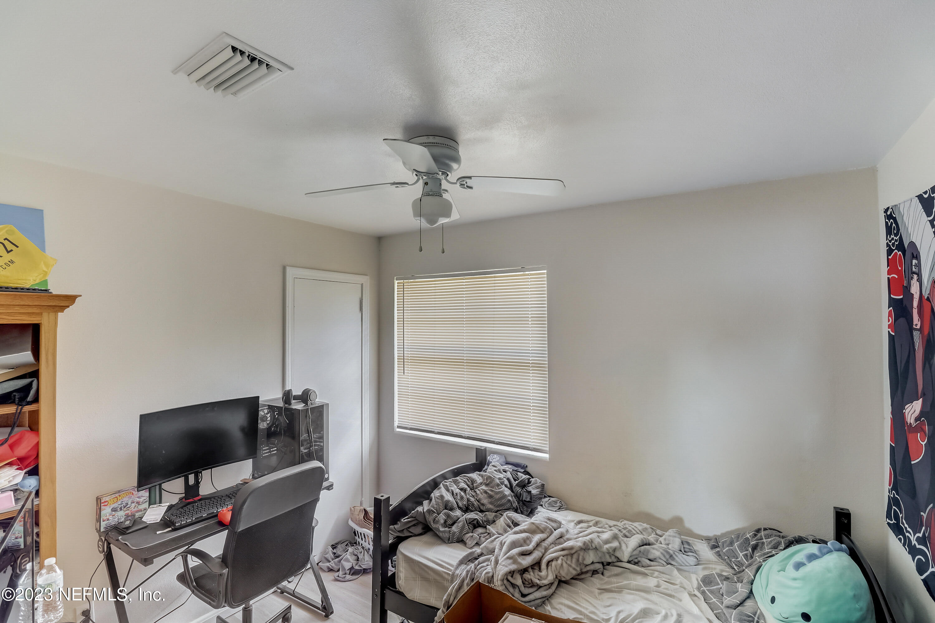 5736 COLLEGE LN