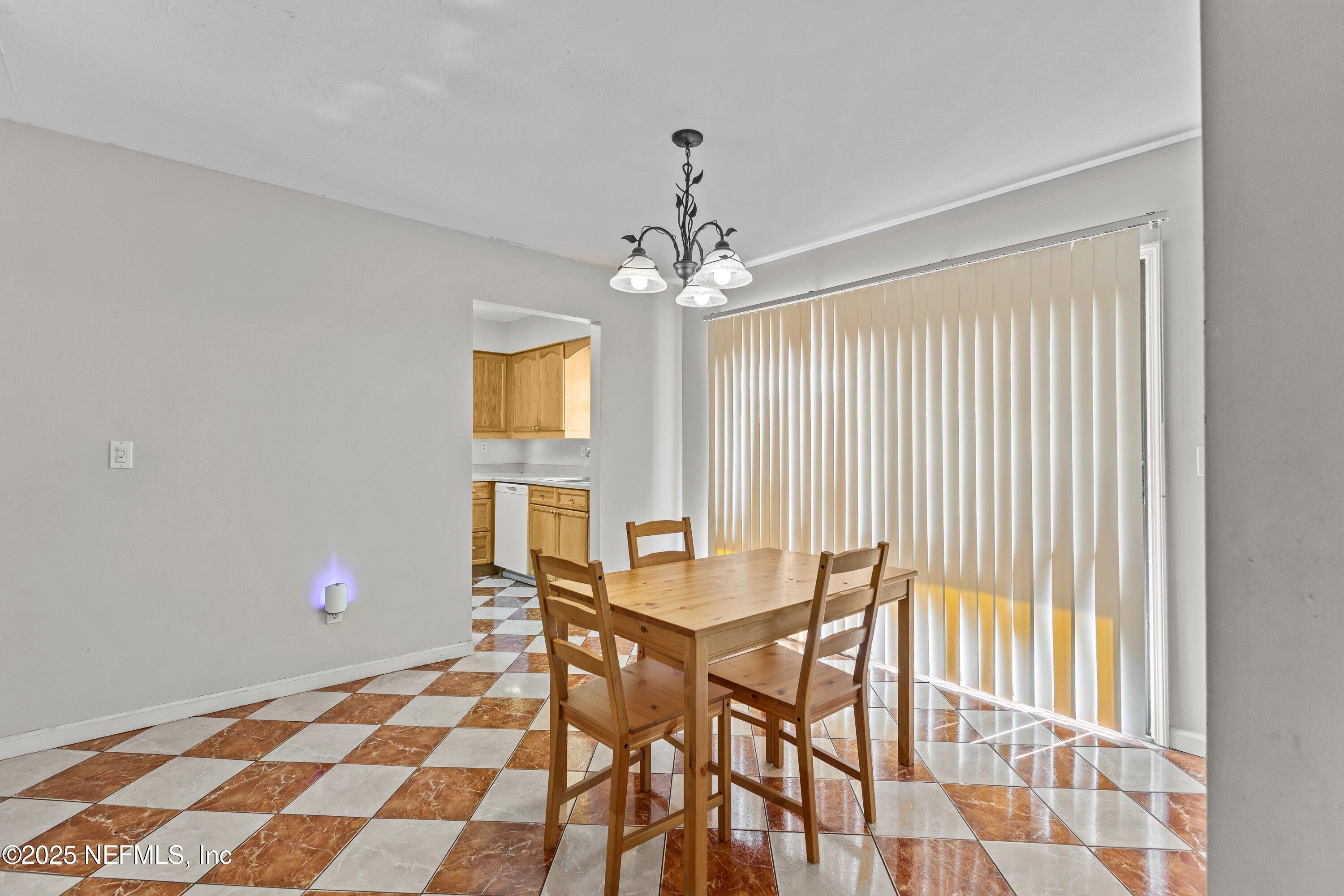 7237 OAKWOOD Drive