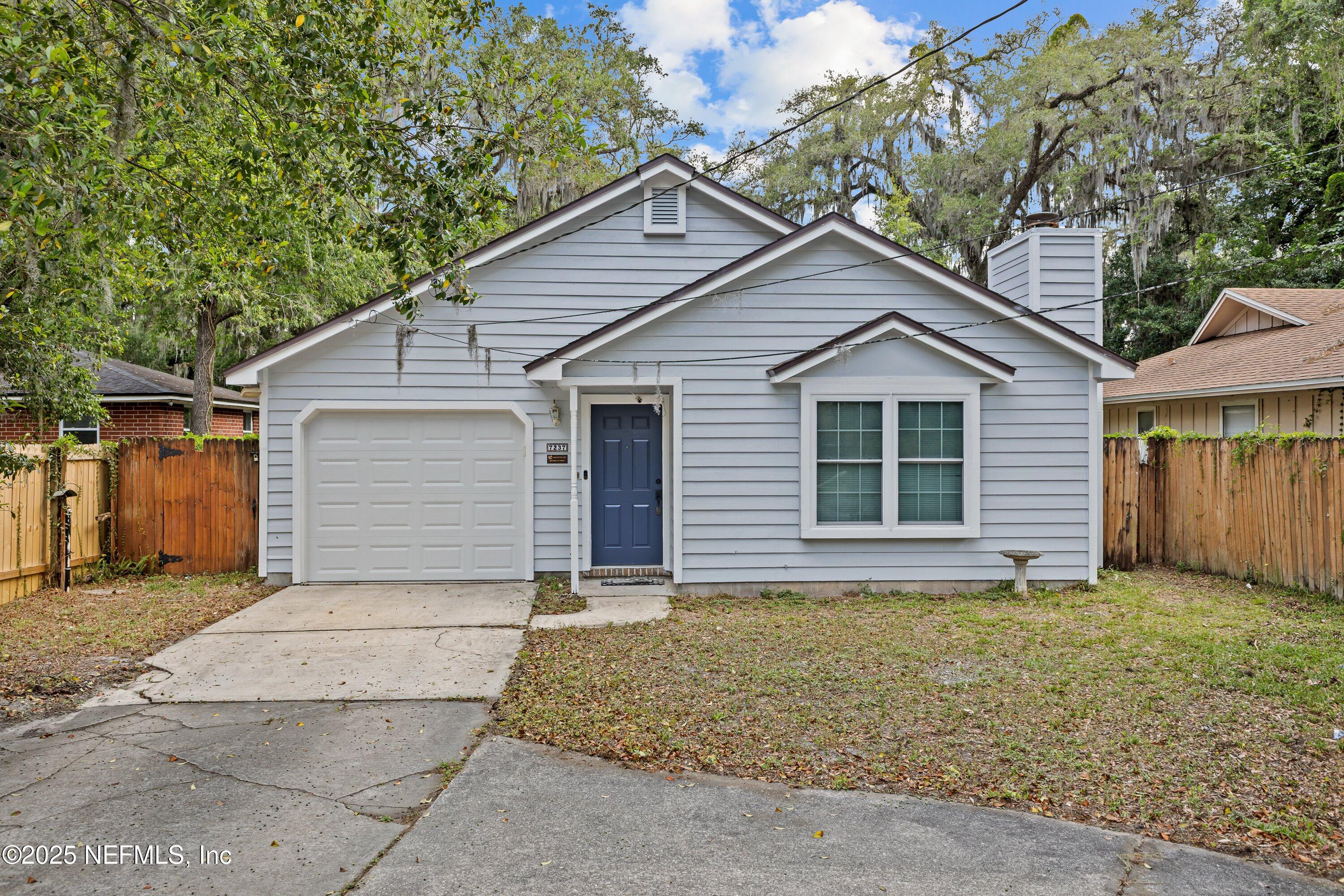 7237 OAKWOOD Drive