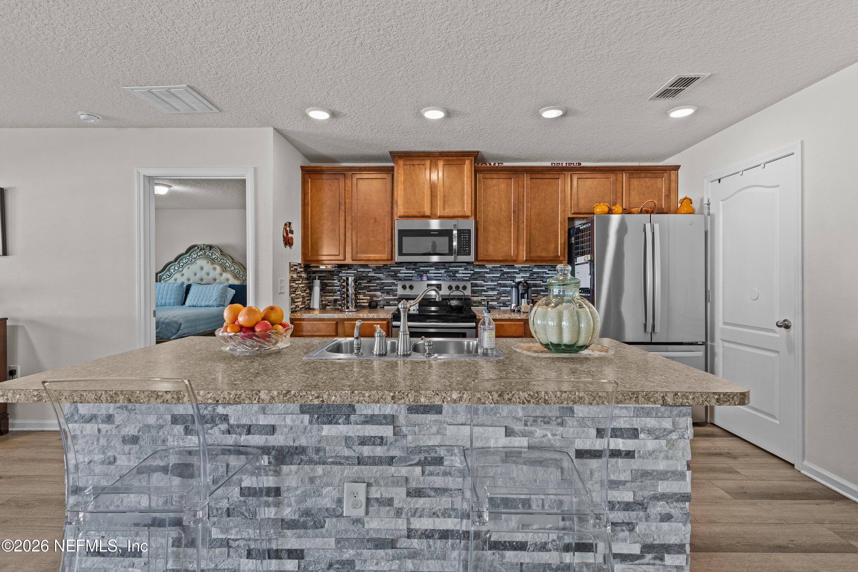 2422 SOTTERLEY Lane
