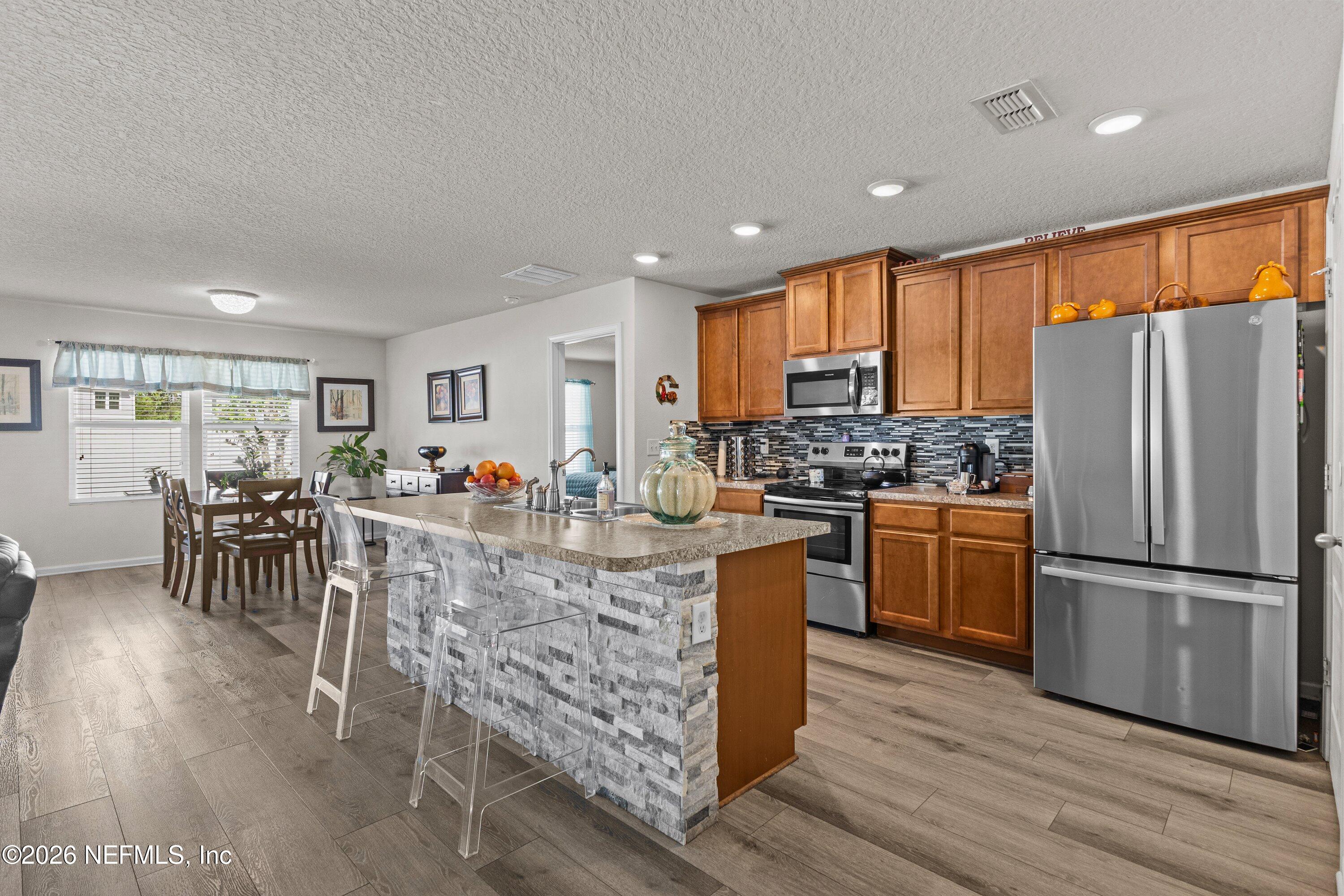 2422 SOTTERLEY Lane