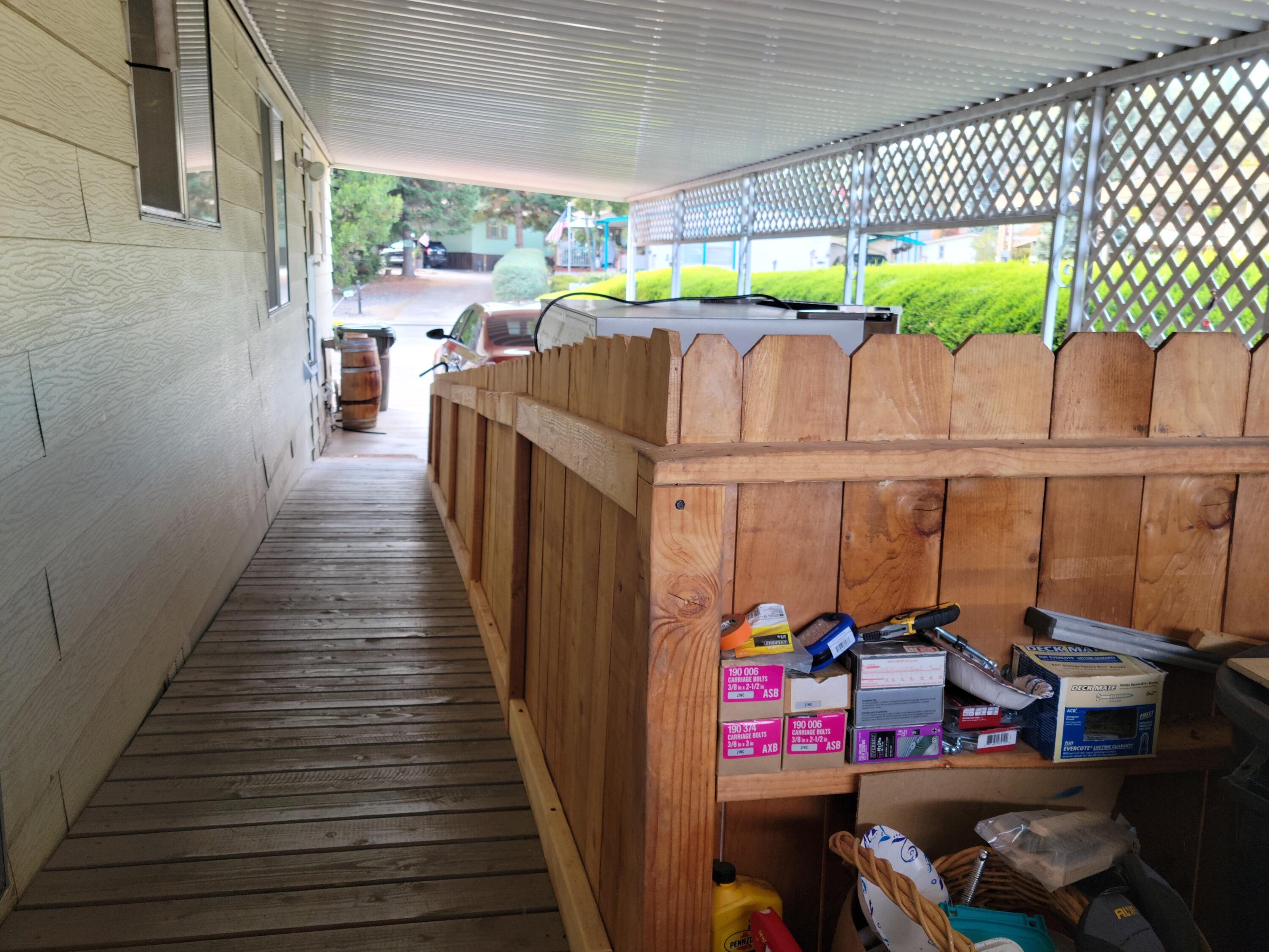 1094 Lee Roze Lane